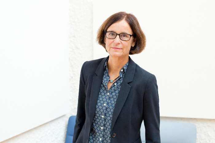 Prof. M. Sterneck, Hamburg